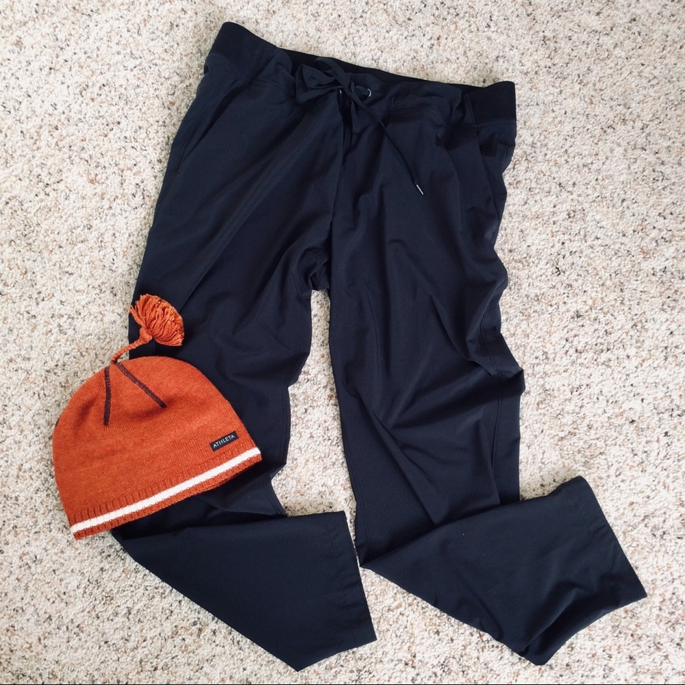 Athleta Black Joggers Size 16